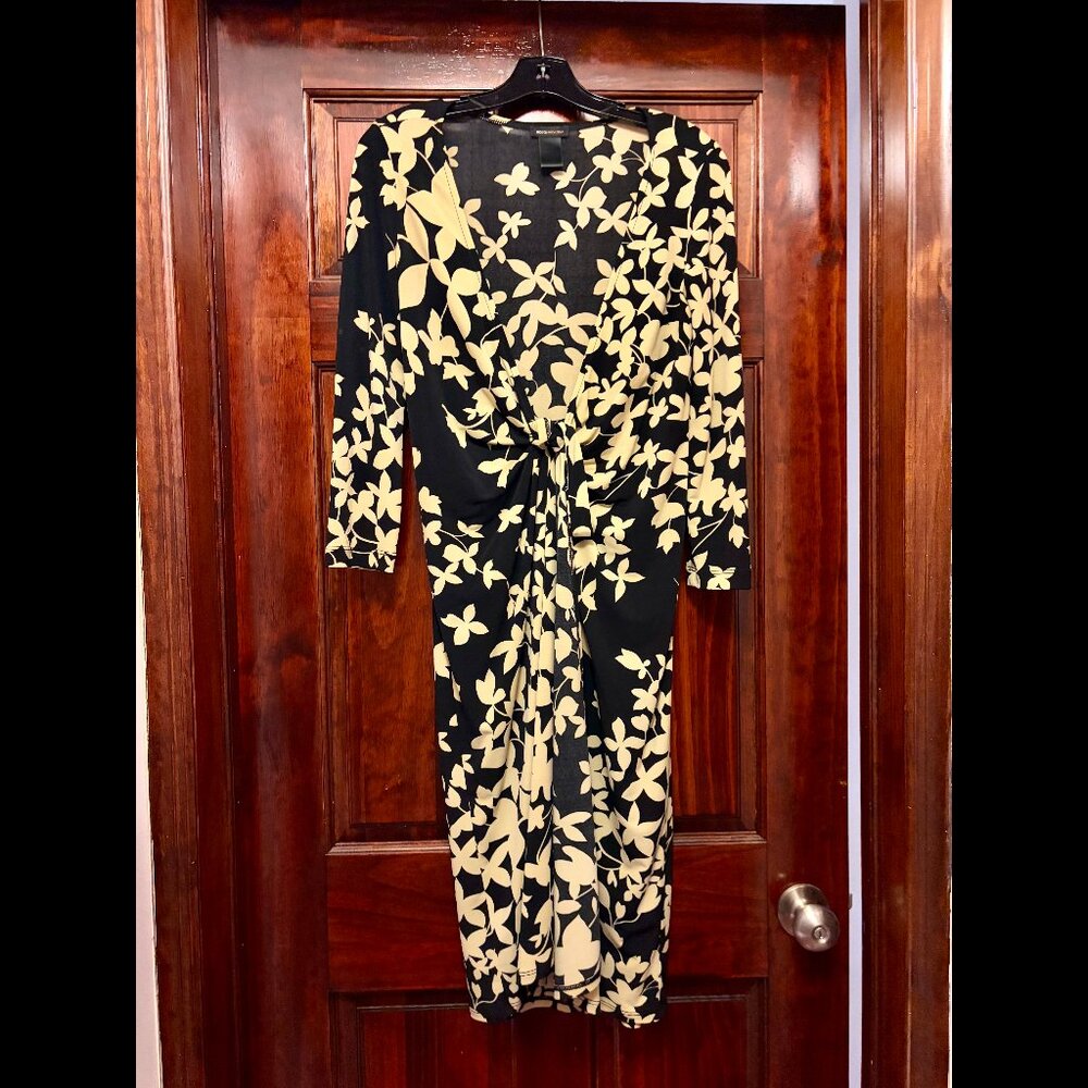 Black and Cream Floral BCBGMaxAzria Wrap Dress (US 2)